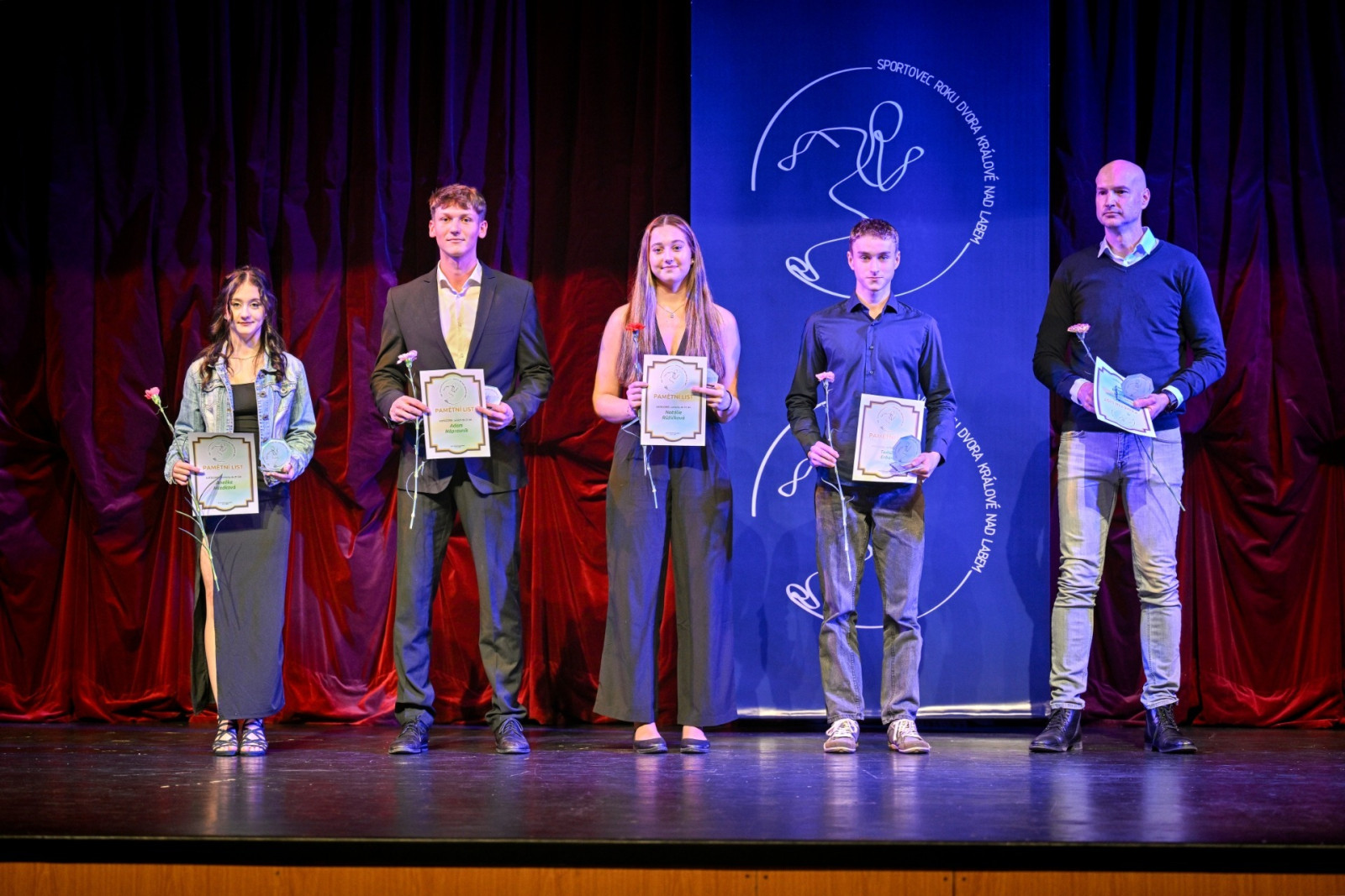 Junioi do 21 let: Aneka Mldkov, tpn Baum, Adam Npravnk, Natlie Rikov, Tom Erban, Lucie Jnsk