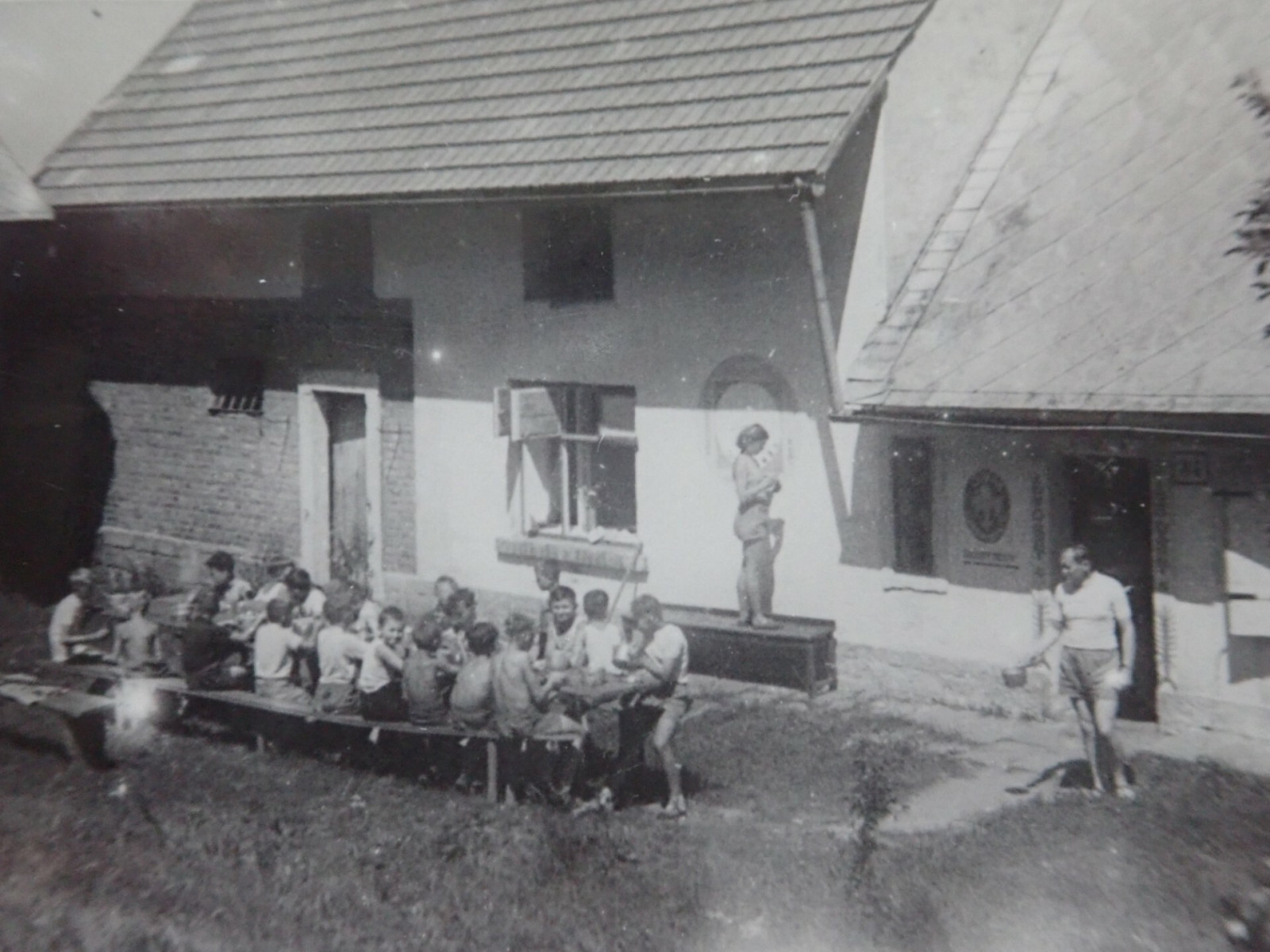 Tábor vlčat ve Skautíkově v roce 1948